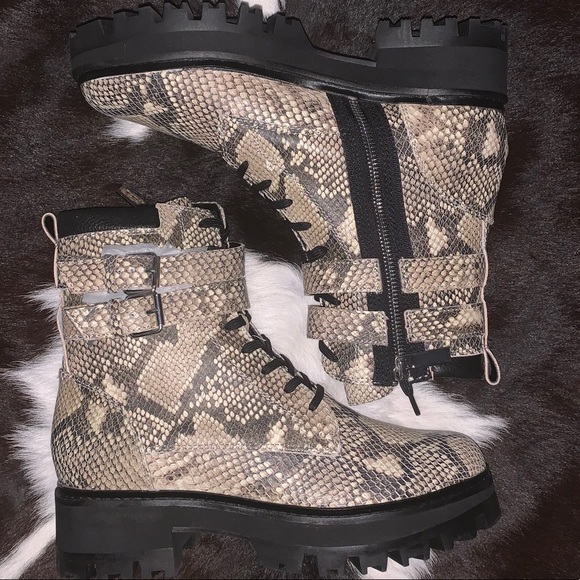 DOLCE VITA BOOTS - Picture 1 of 6